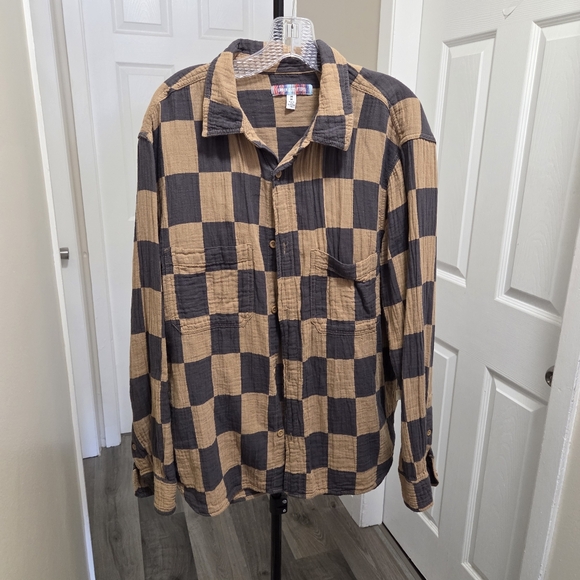Urban Outfitters Other - Urban Outfitters 100% Cotton Button Down Shirt